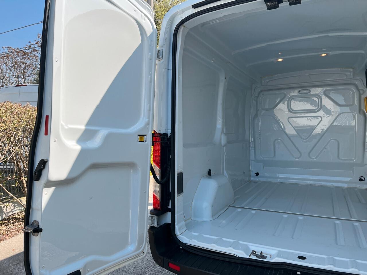Ford TRANSIT 2.0TDCI 130 CV ***KM 64603*** 03/2022