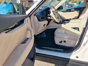 Maserati Levante V6 Diesel 275 CV AWD Granlusso