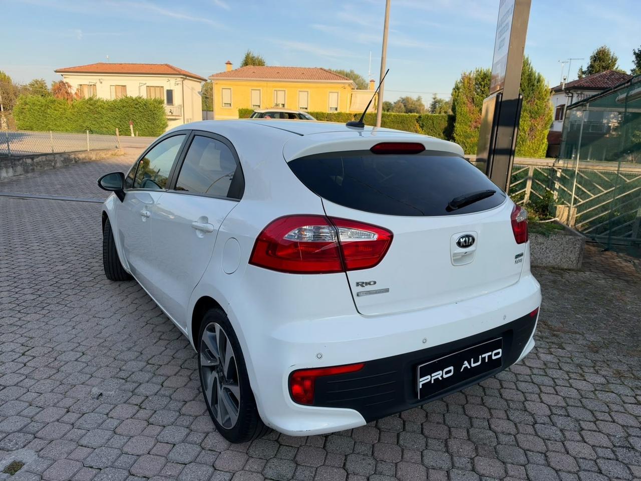 Kia Rio 1.4 CRDi 5p. Cool