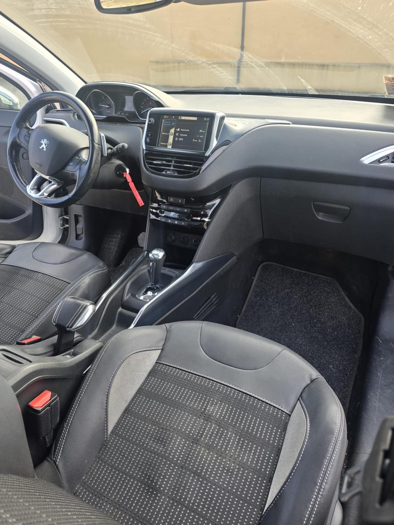 Peugeot 2008 1.6 e-HDi 92 CV Stop&Start robotizzato Allure tetto panoramico