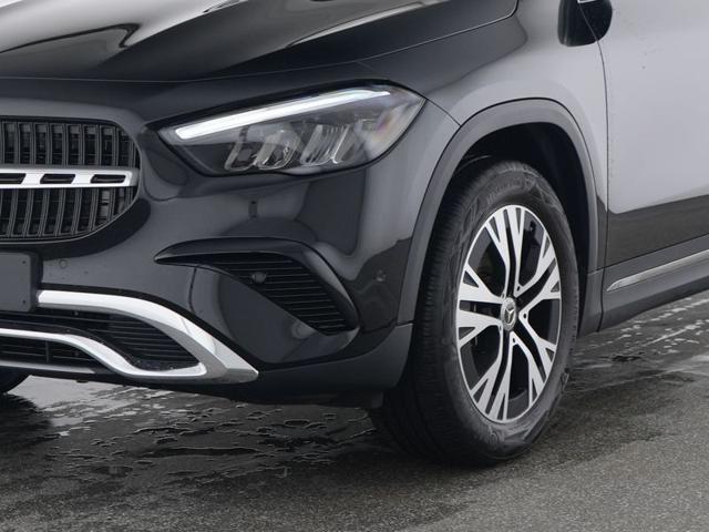 MERCEDES-BENZ GLA 180 Automatic Advanced