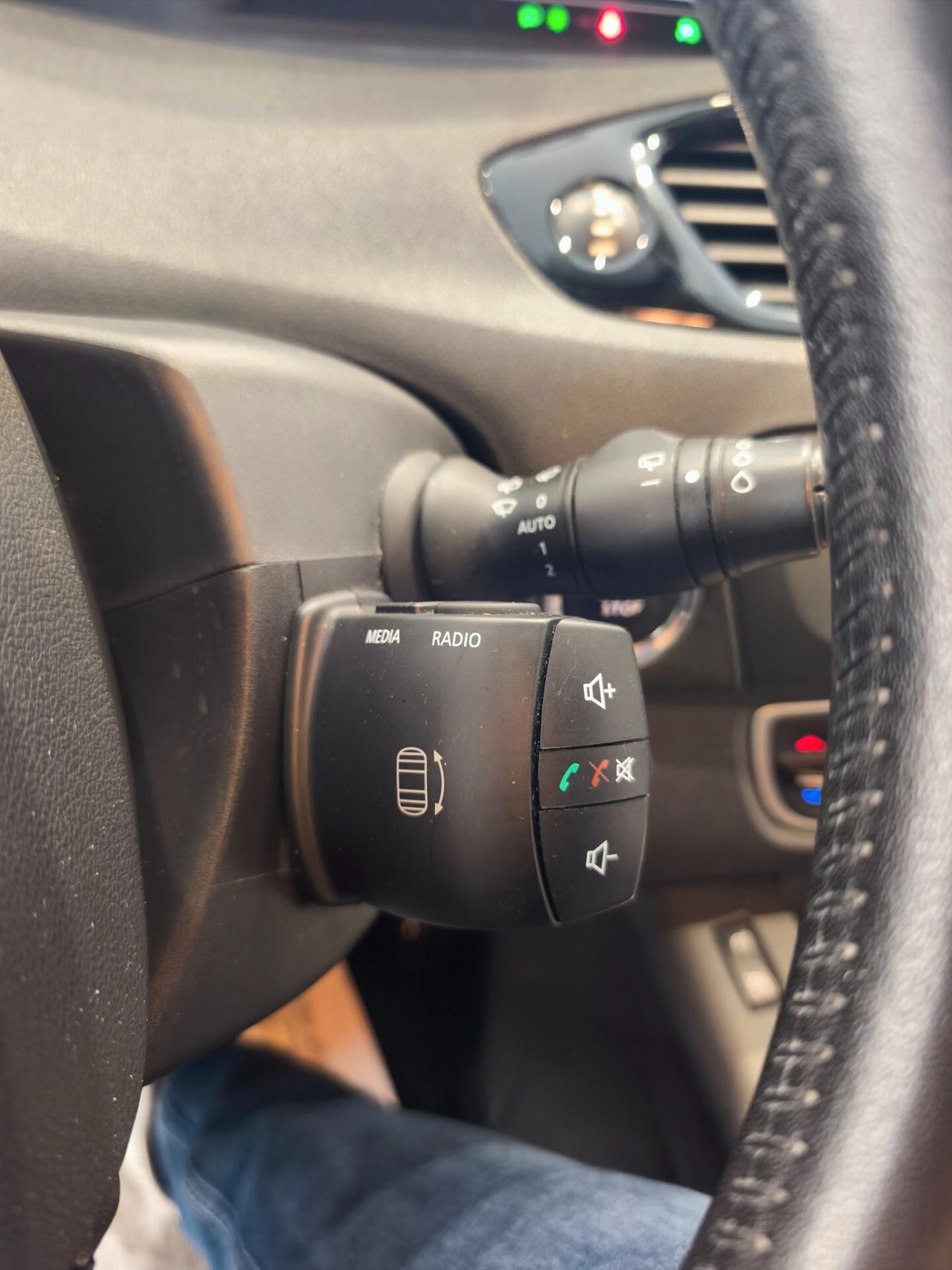 Renault Scénic X-Mod 1.5 dCi 110CV Start&Stop Energy 2013