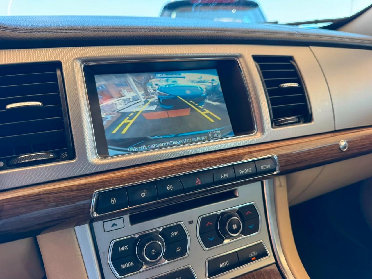 Jaguar XF 2.2 D Limited Edition