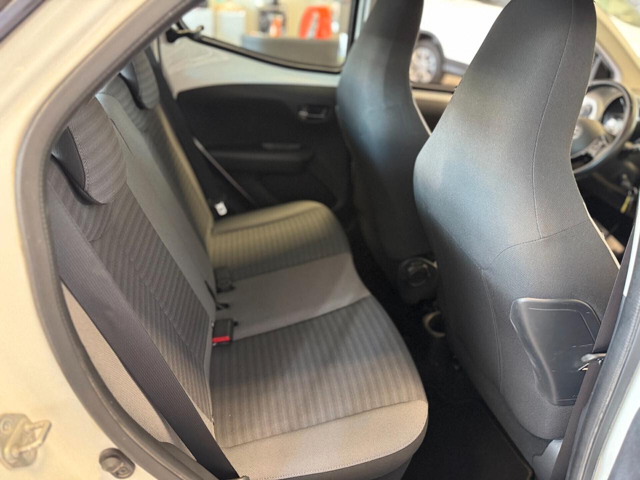 Toyota Aygo 1.0 VVT-i 72 CV 5 porte x-cite