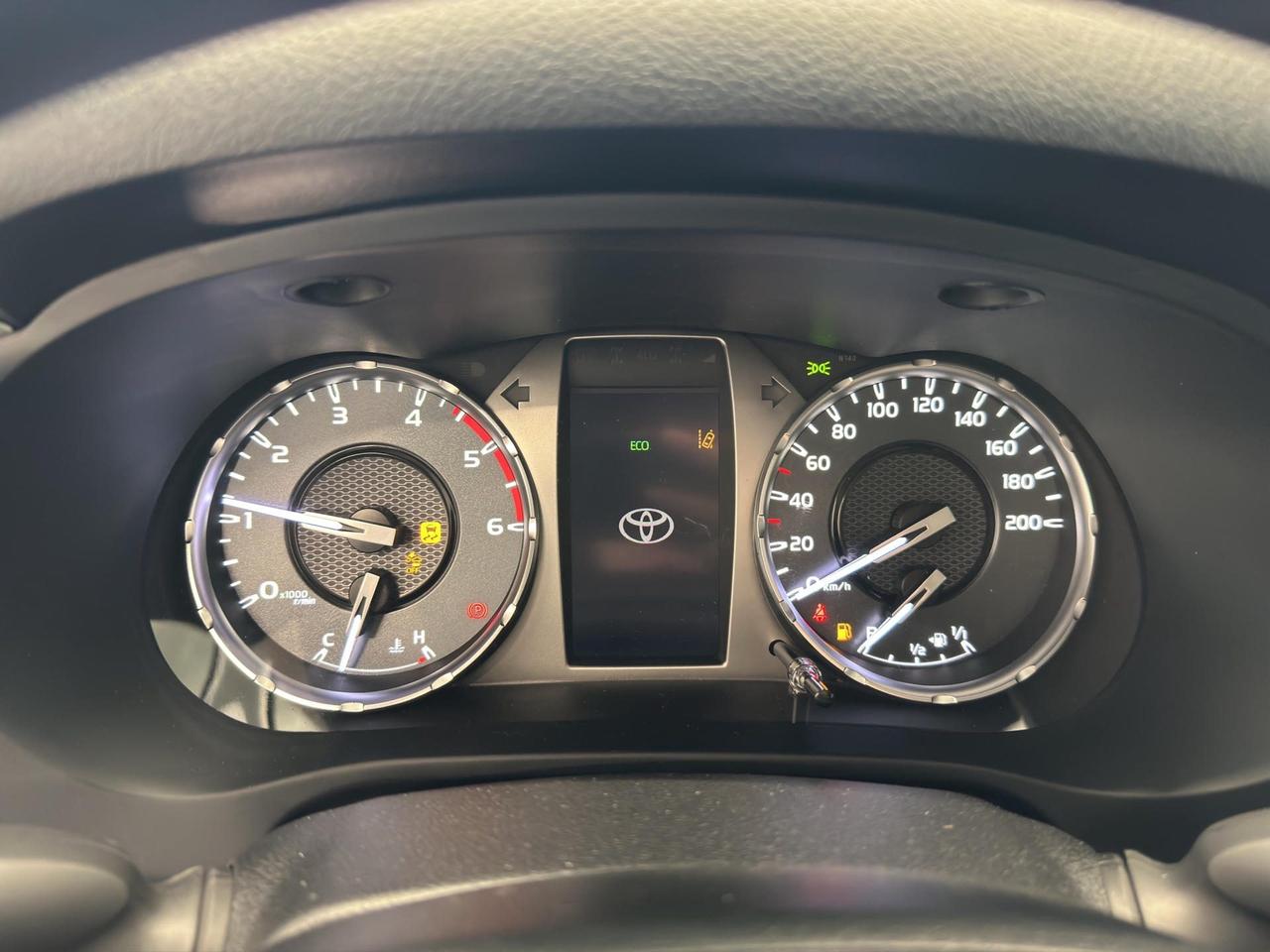 Toyota Hilux - MY25 Double Cab Comfort 2.8D 204