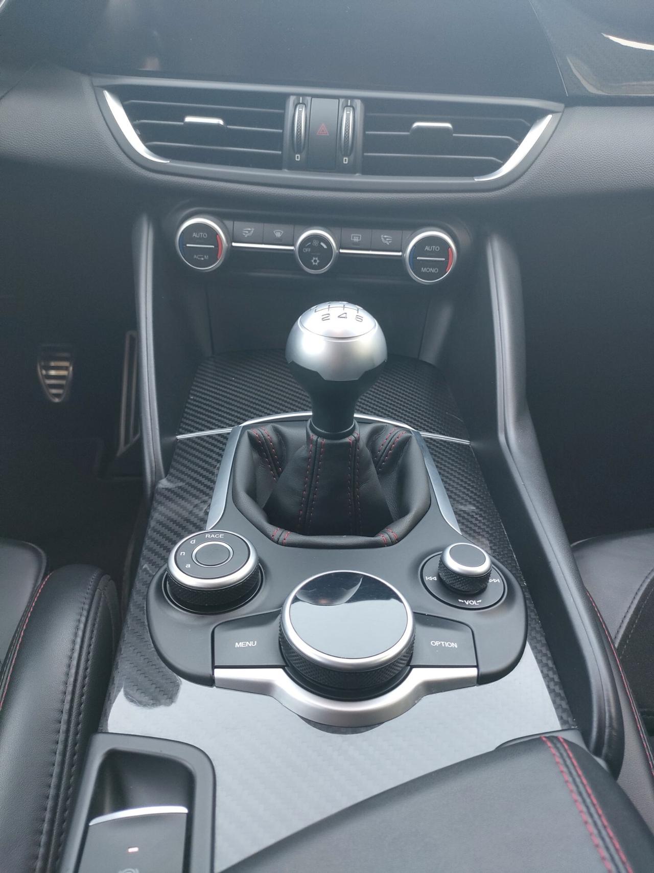 Alfa Romeo Giulia 2.9 T V6 Quadrifoglio