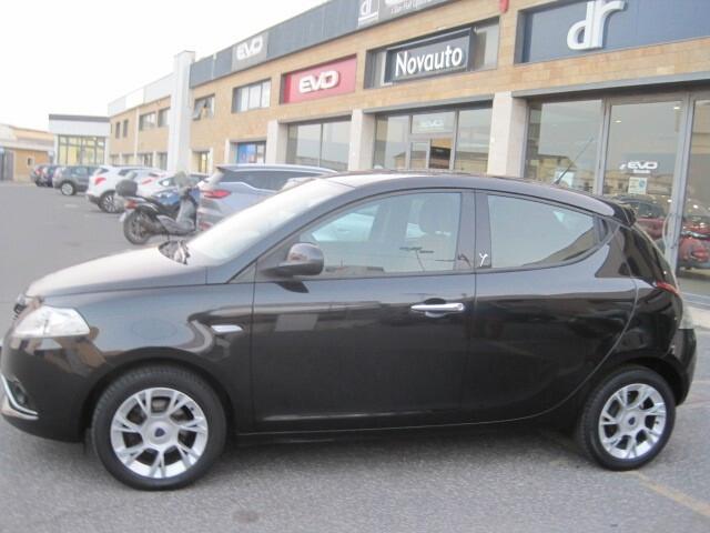 Lancia Ypsilon 1.2 69 CV 5 porte Gold