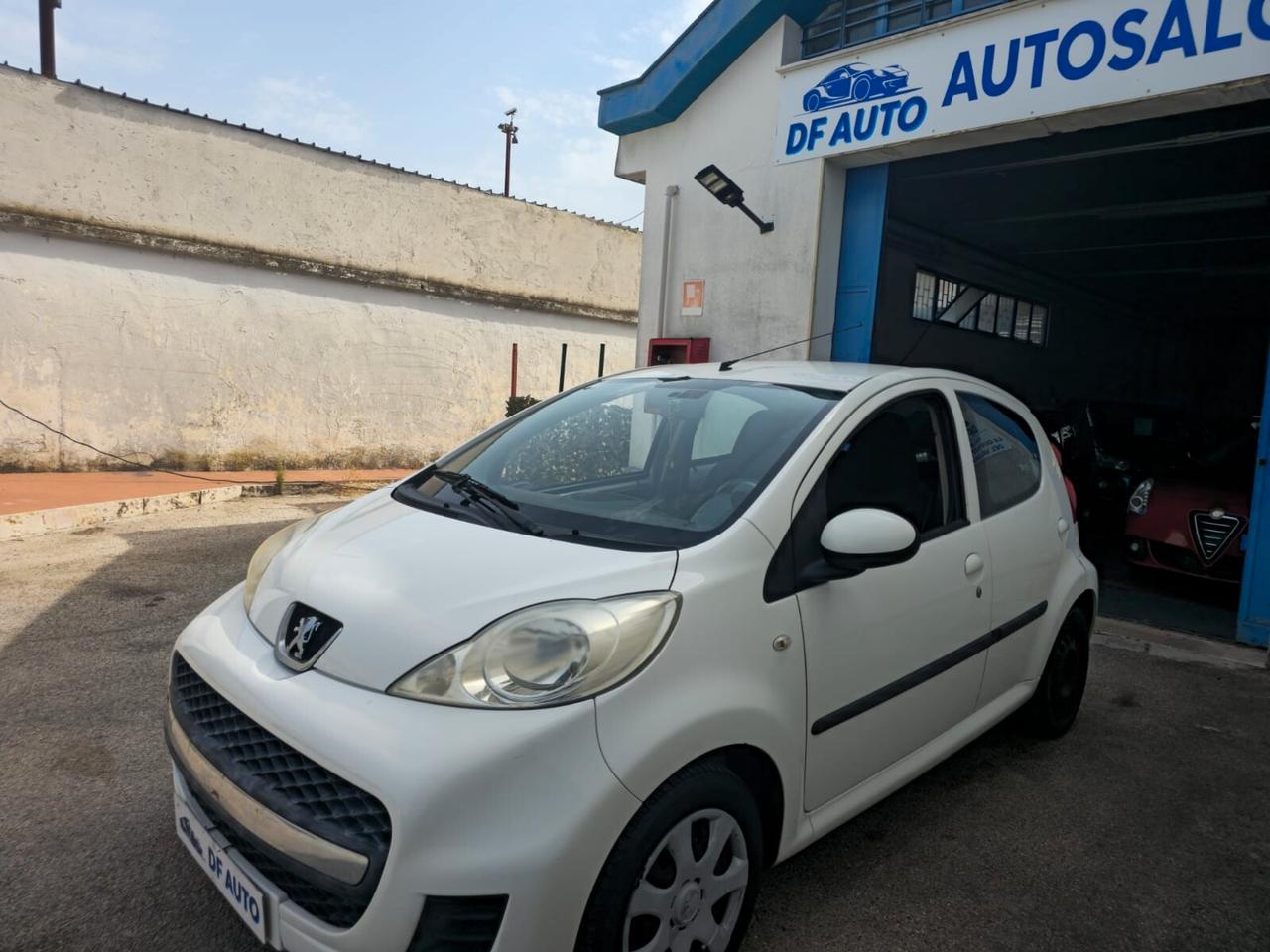 Peugeot 107 1.0 68CV 5p. Plaisir