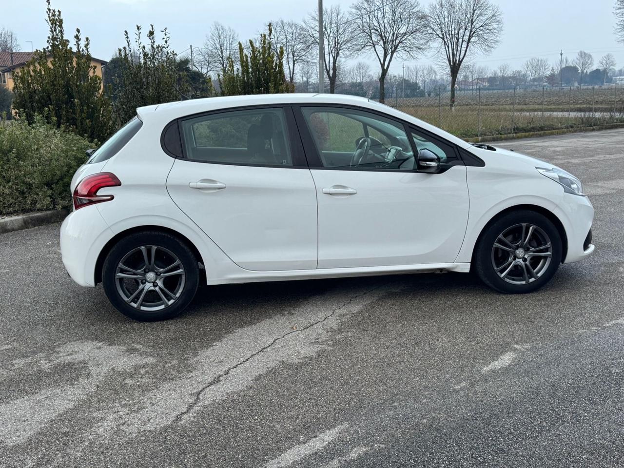 Peugeot 208 PureTech 82 5 porte Allure 2017