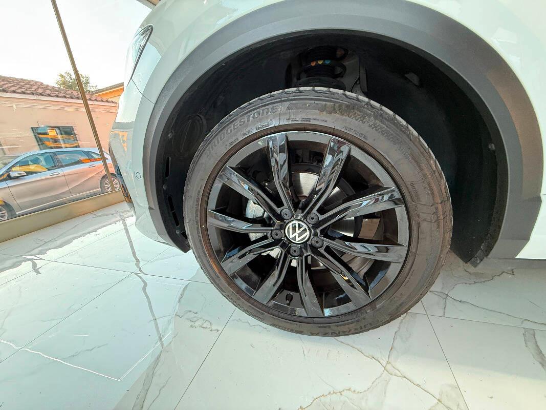 Volkswagen T-Roc T-Roc 1.0 tsi R-Line 110cv finanziabile