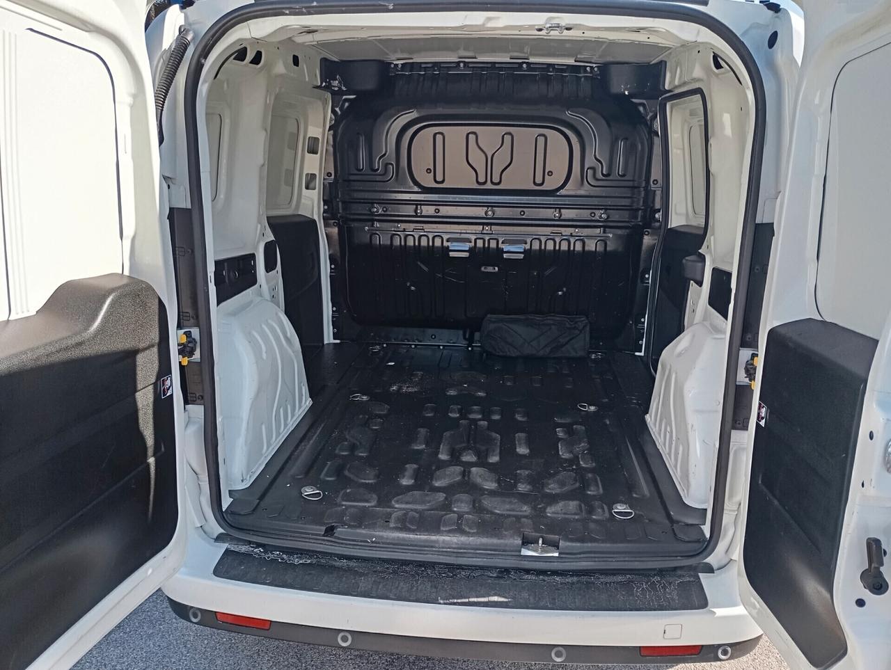 Fiat Doblo Cargo 1.3 Multijet SX 3 Posti