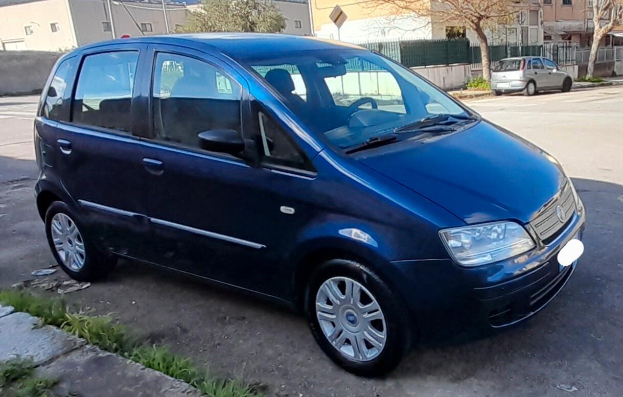 Fiat Idea 1.2 16V BlackLabel
