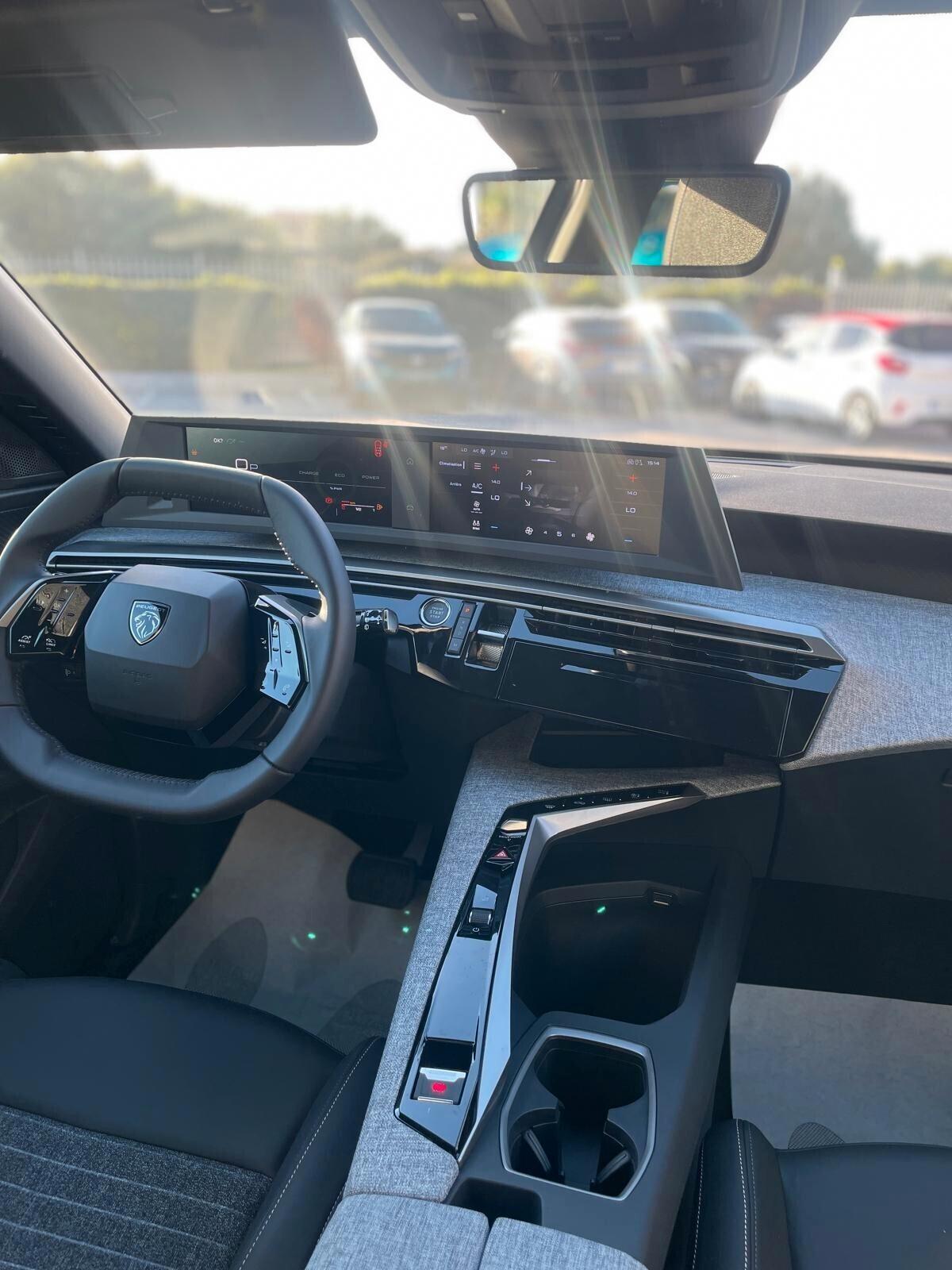 Peugeot 5008 Hybrid 145 e-DCS6 Allure