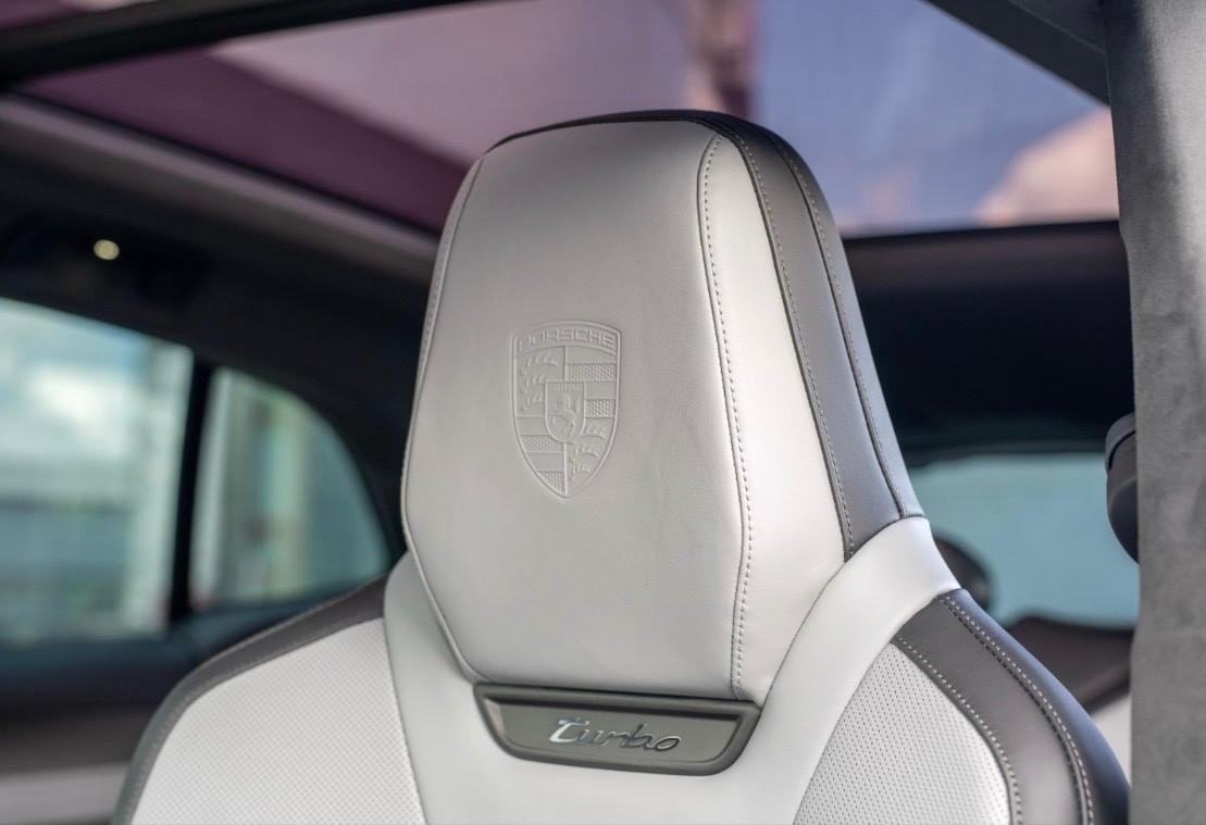 Porsche Cayenne Turbo Electric