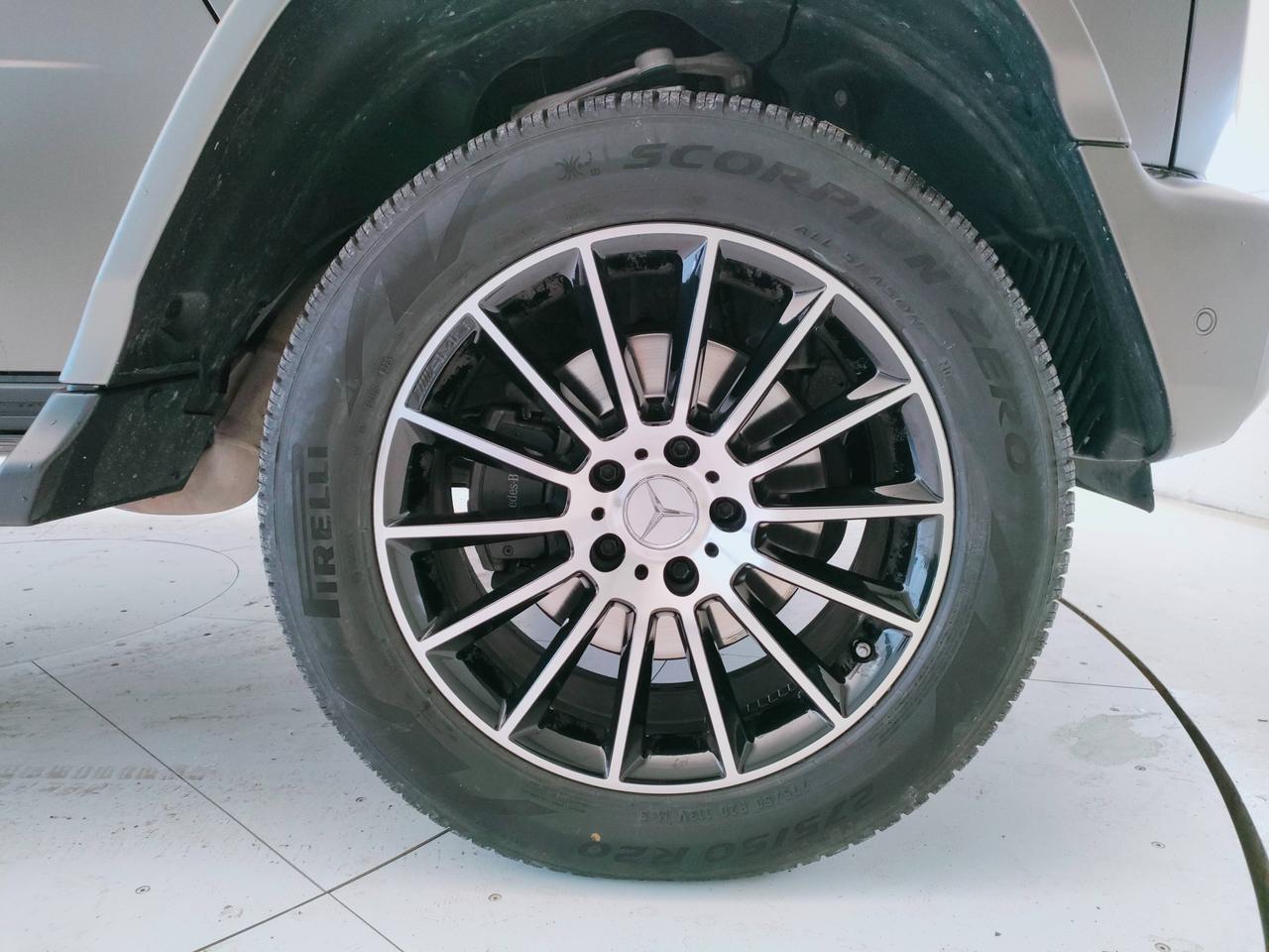 Mercedes-Benz Classe G - W463 2018 - G 400 d AMG Line 330cv auto