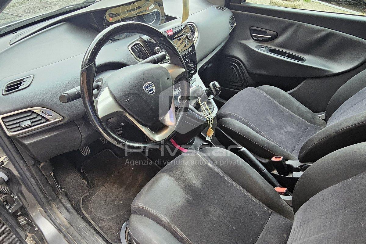 LANCIA Ypsilon 1.2 69 CV 5 porte S&S Platinum