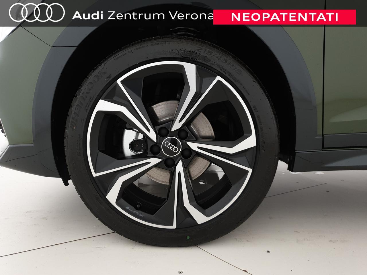 Allstreet 30TFSI 116CV S tronic Identity Contrast