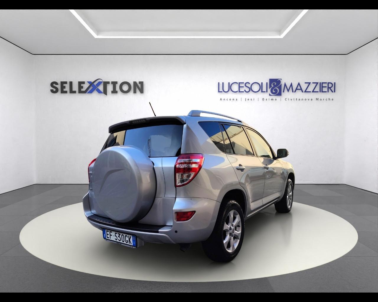 TOYOTA RAV4 3ª serie - RAV4 2.2 D-4D 150 CV DPF