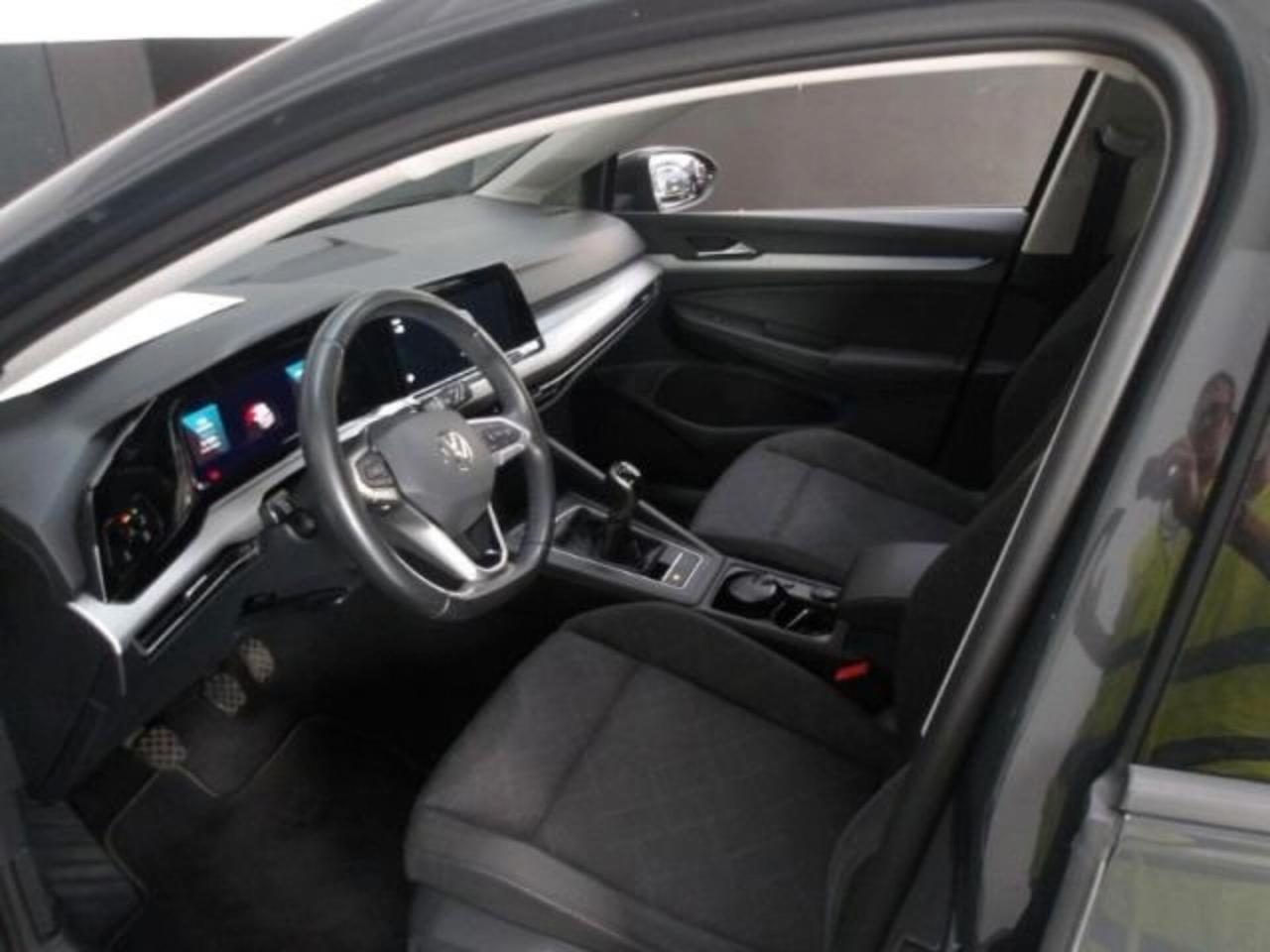 Volkswagen Golf VIII 1.0 tsi evo Life 110cv