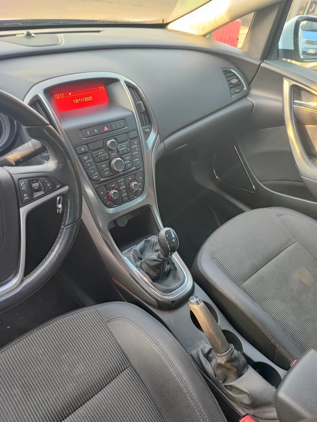 Opel Astra 1.7 CDTI 110CV Sports Tourer Cosmo