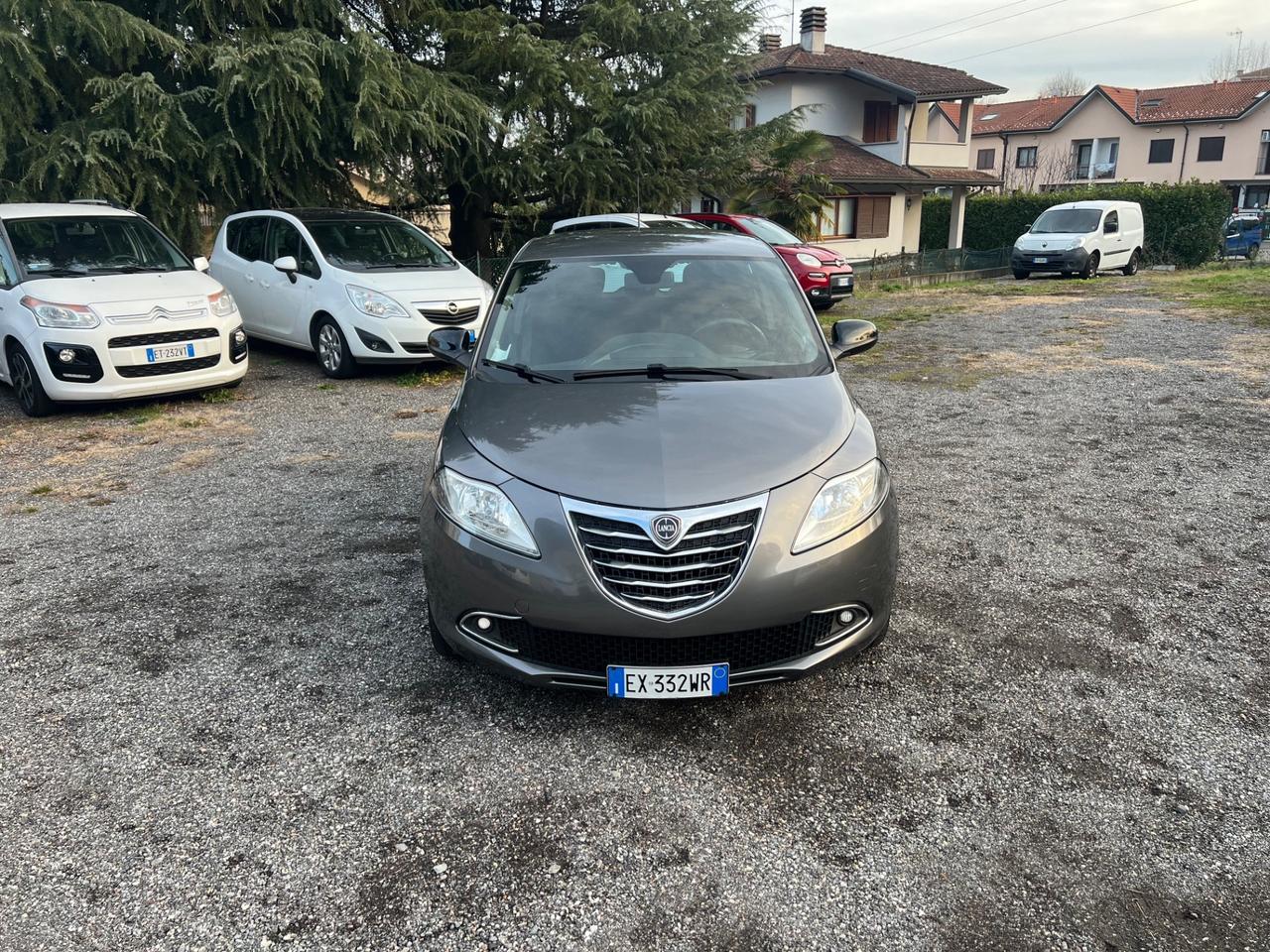 Lancia Ypsilon 1.2 69 CV 5 porte S Momodesign*NEOPATENTATI