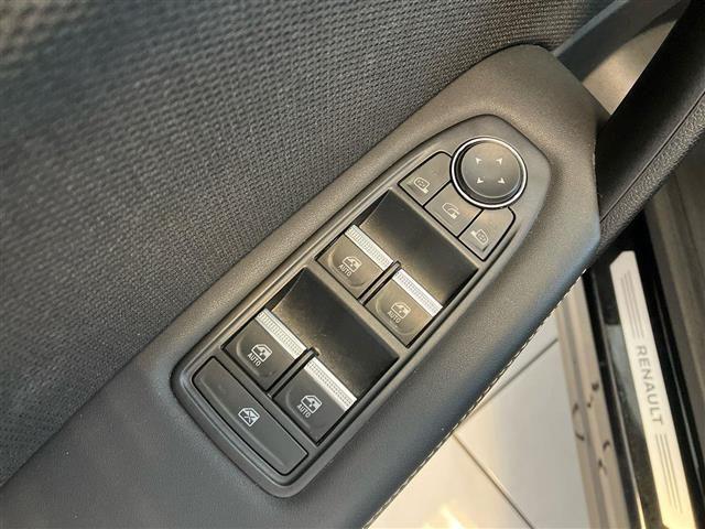 RENAULT Symbioz 1.6 E-Tech full hybrid Iconic Auto 145cv