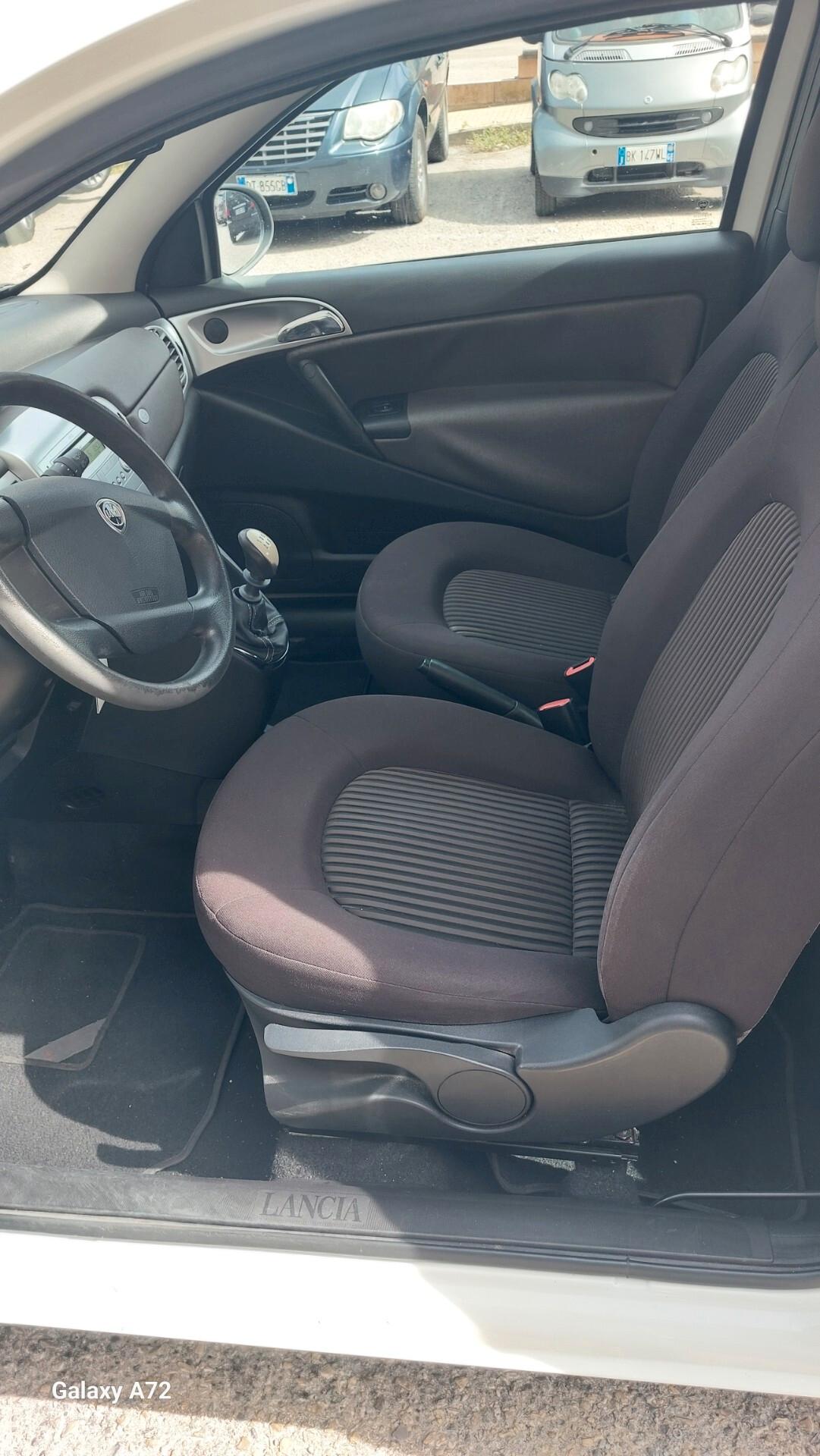 Lancia Ypsilon 1.2 69 CV Diva