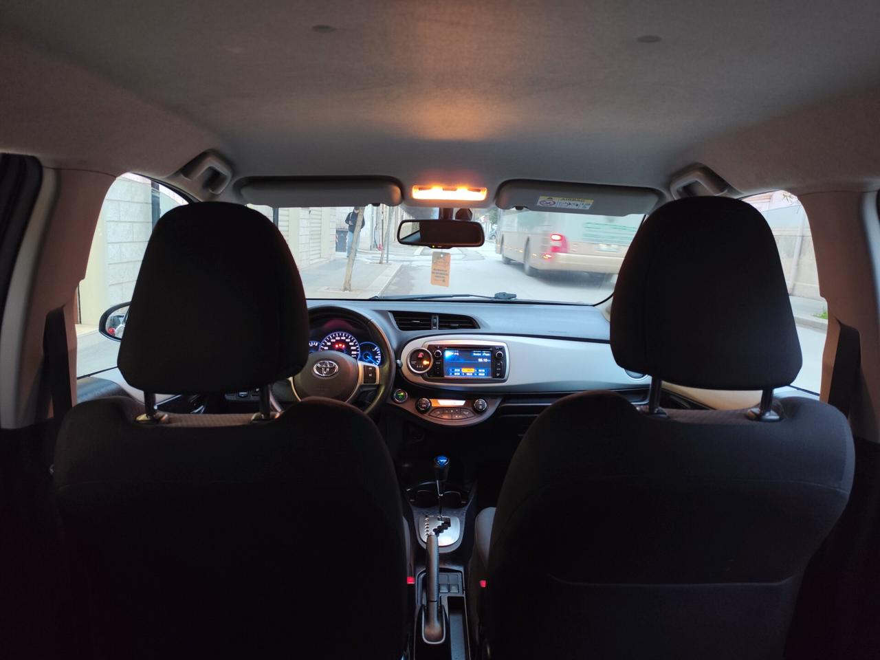 Toyota Yaris 1.5 Hybrid 75CV Lounge