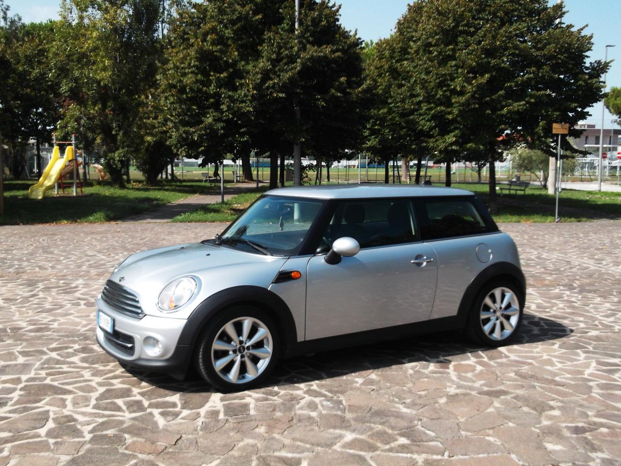 Mini Cooper D 1.6 Tdi Neopatentati 2010