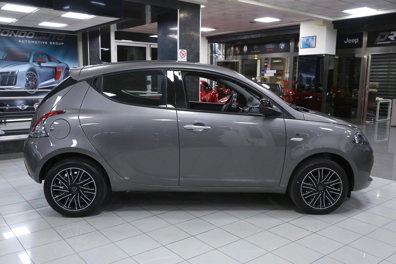 Lancia Ypsilon 1.0 FireFly 5 porte S&S Hybrid Gold