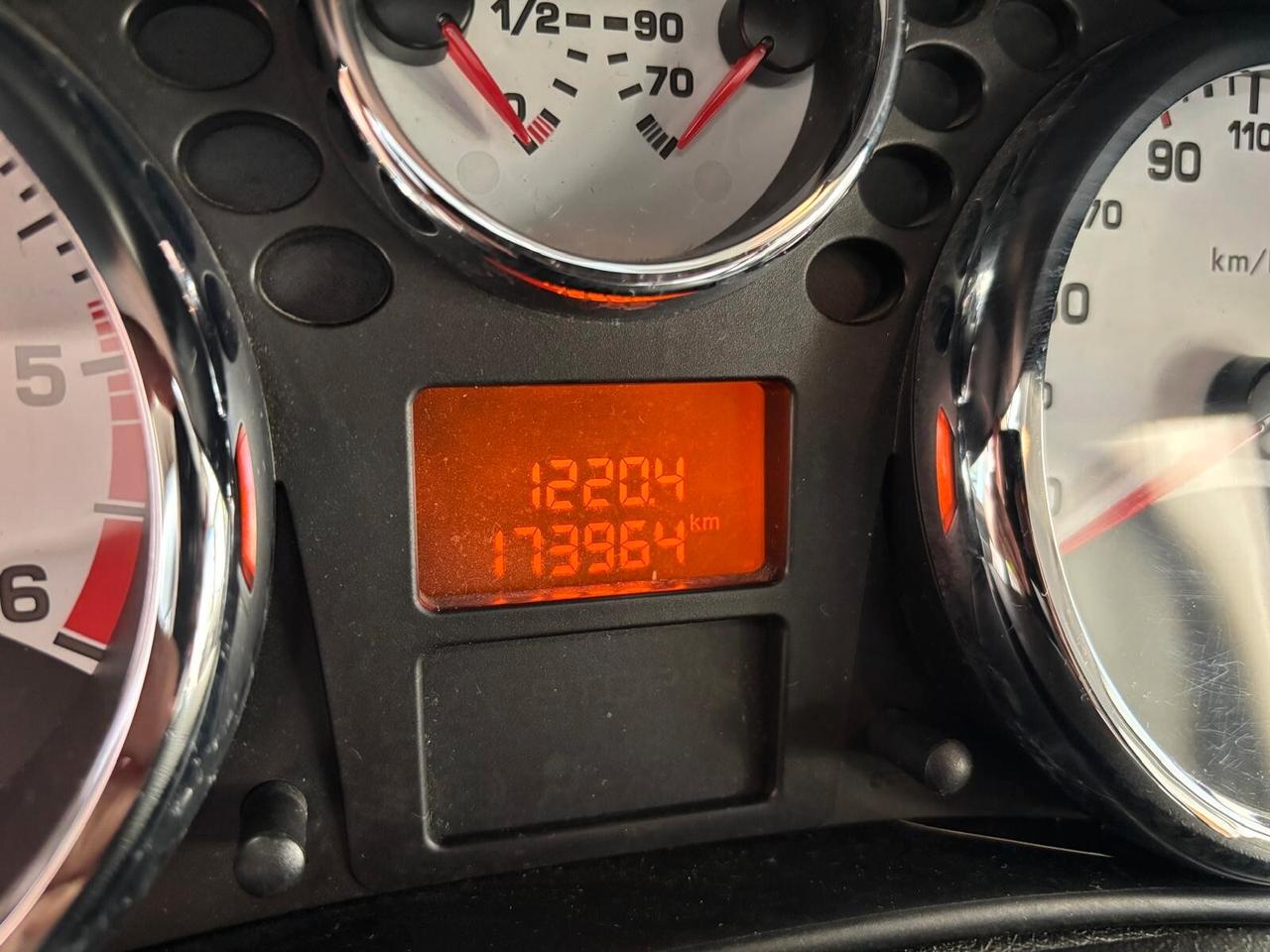 PEUGEOT 207 ANNO 2012 DS 1.6 ADATTA NEOPATENTATI KM 173 MILA