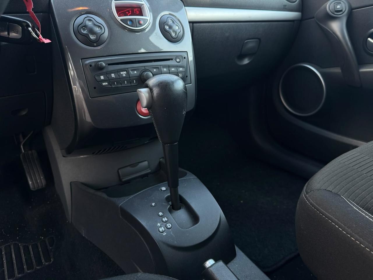 Renault Clio 1.6 benzina cambio automatico