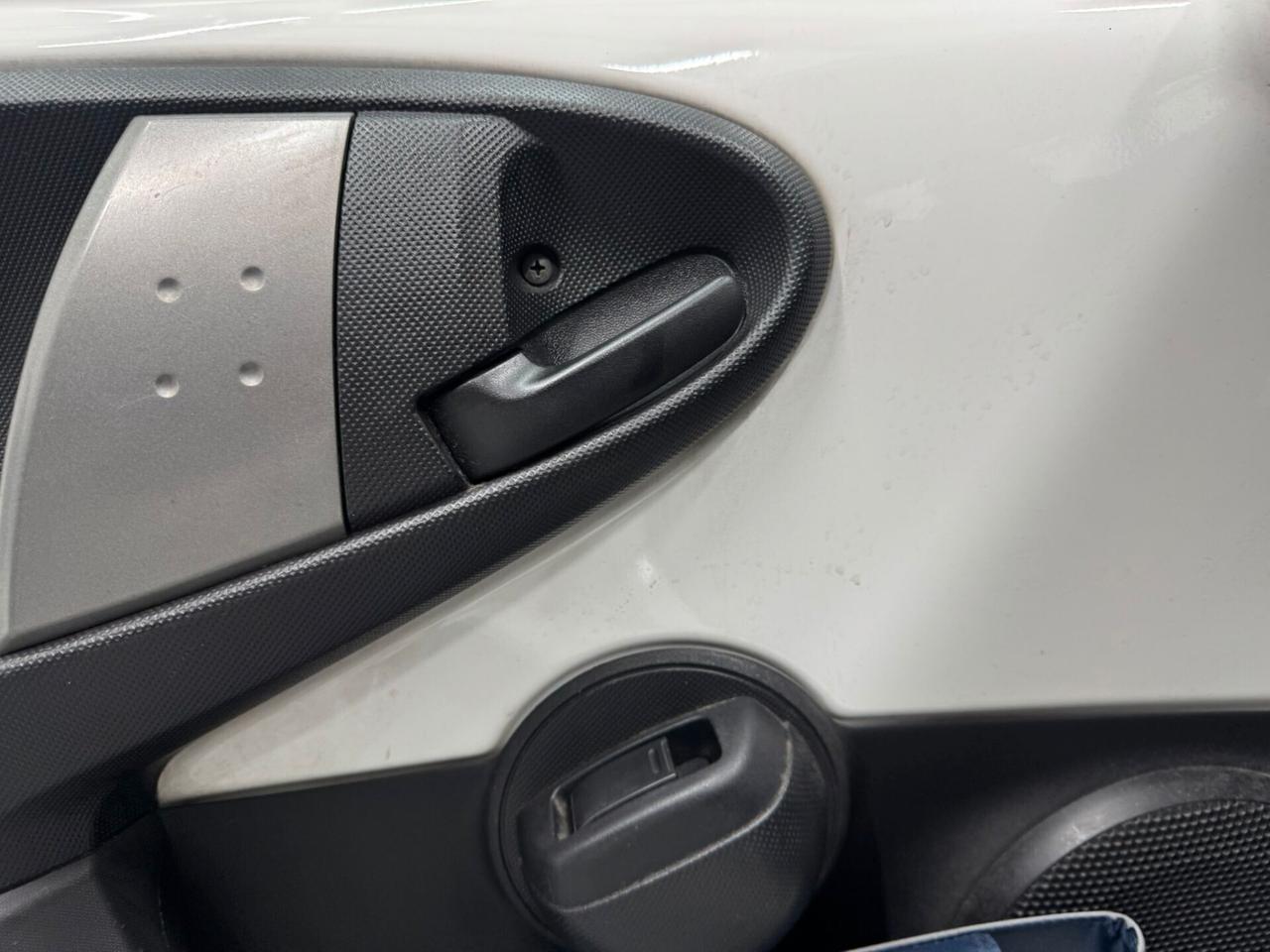 Peugeot 107 1.0 68CV 5p. Superga