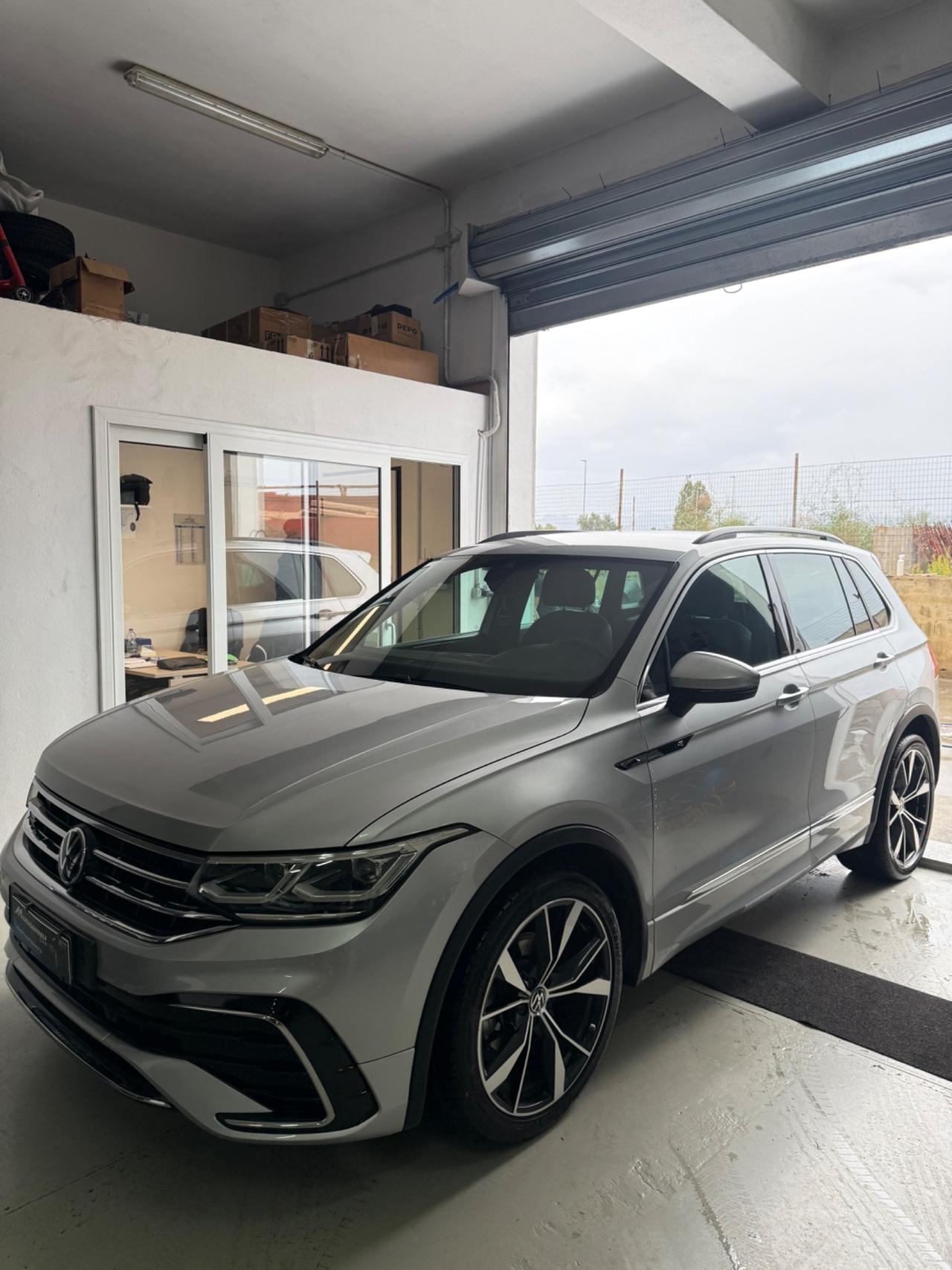 Volkswagen Tiguan 2.0 TDI 150 CV SCR DSG 4MOTION R-Line