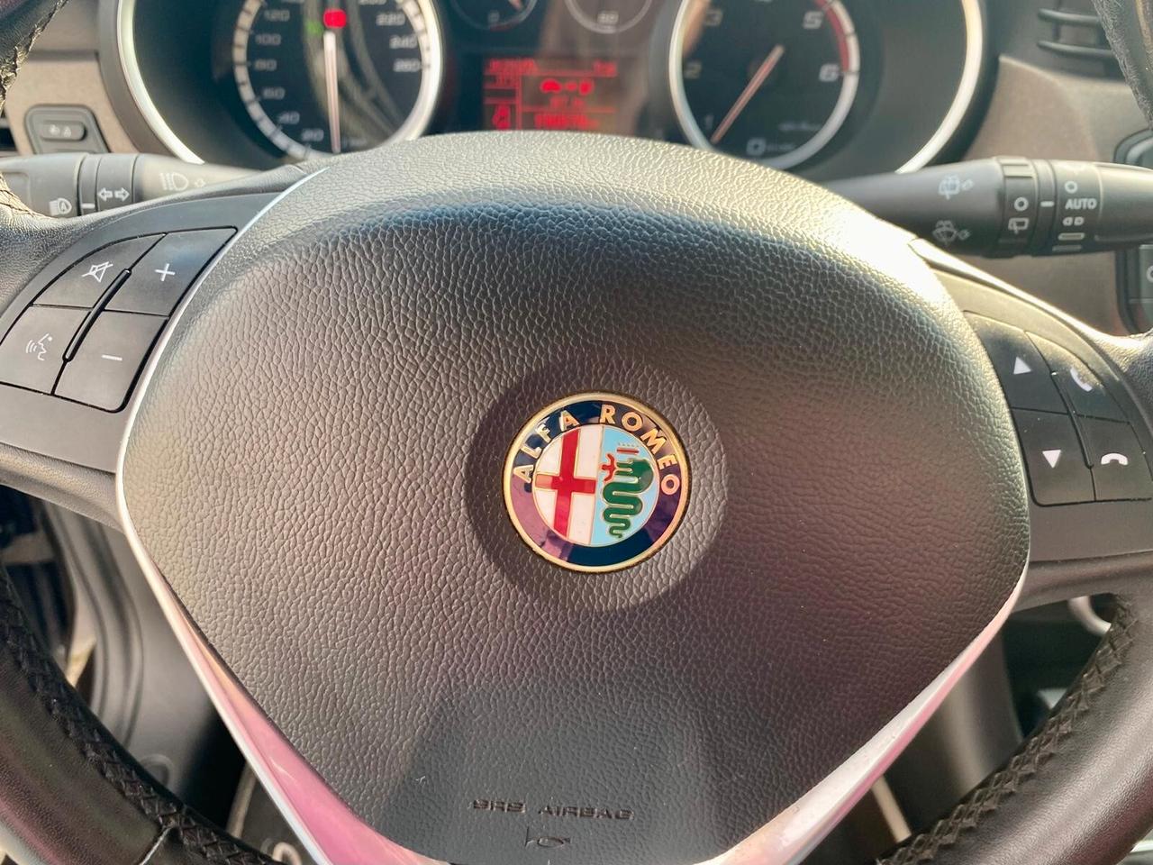 Alfa Romeo Giulietta 1.6 JTDm-2 105 CV Exclusive