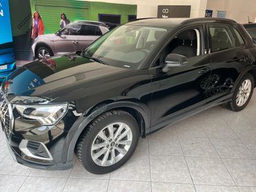 Audi Q3 35 TDI S tronic Business Advanced