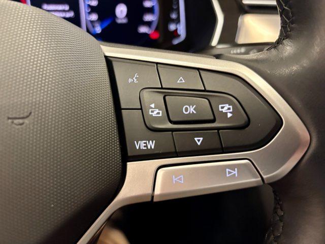 VOLKSWAGEN Passat Variant 2.0 TDI DSG Executive - UNIPRO - SOLO 25.000KM
