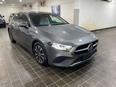 Mercedes-Benz A 180 PREMIUM 2.0 116CV MY23 CAMBIO F1 - PACK NIGHT