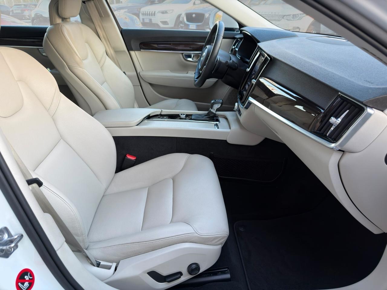 Volvo S90 D5 AWD Geartronic Momentum