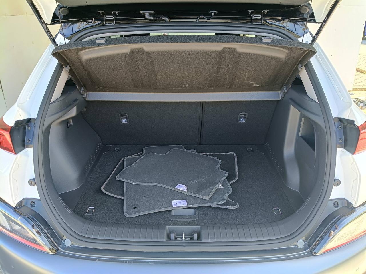 HYUNDAI Kona I - Kona 1.6 gdi hev Xline Safety Pack 2wd 141cv dct