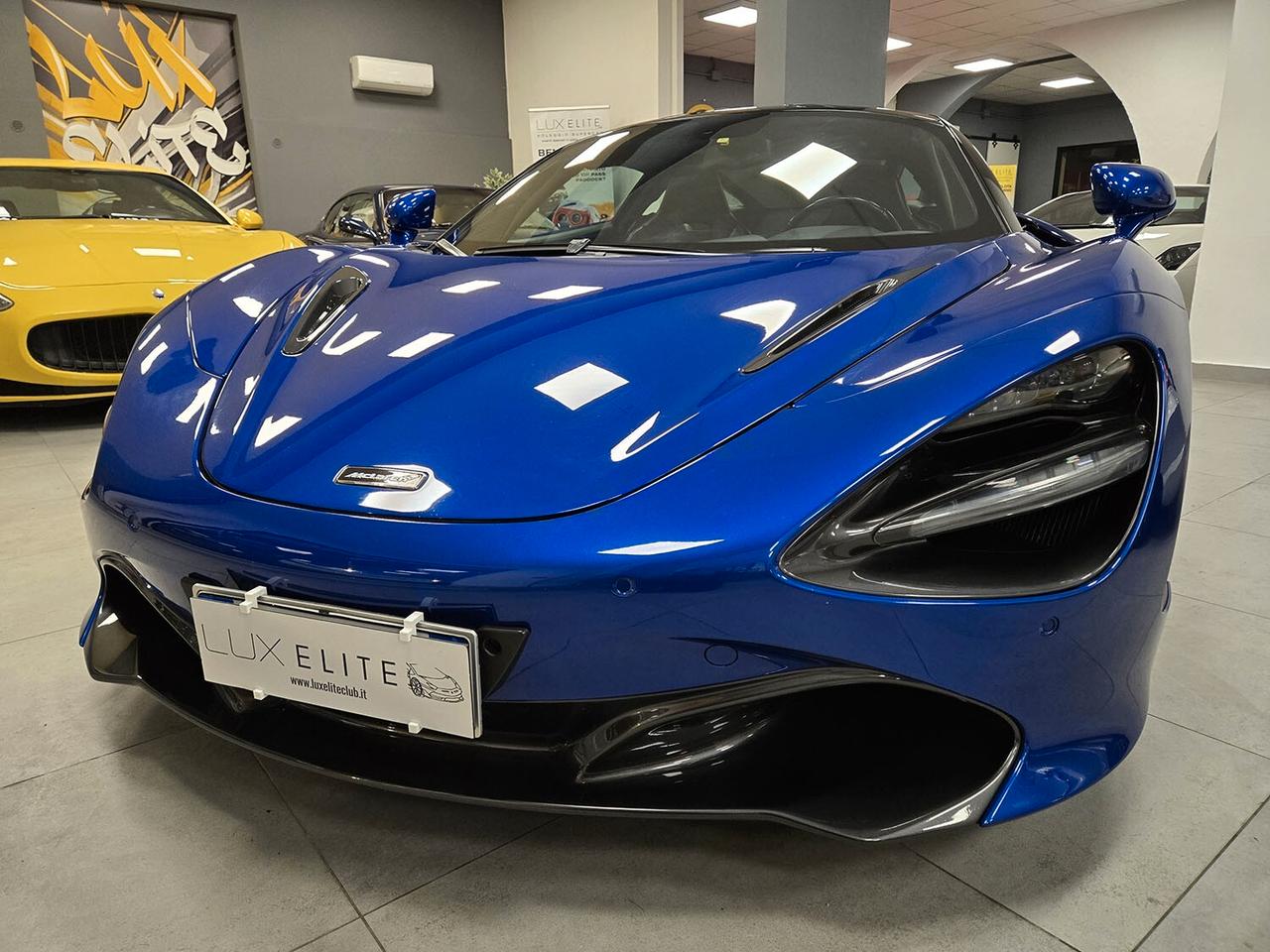 Mclaren 720S IVA ESPOSTA INCLUSA -SERVICE -BURTON BLUE -SCARICO