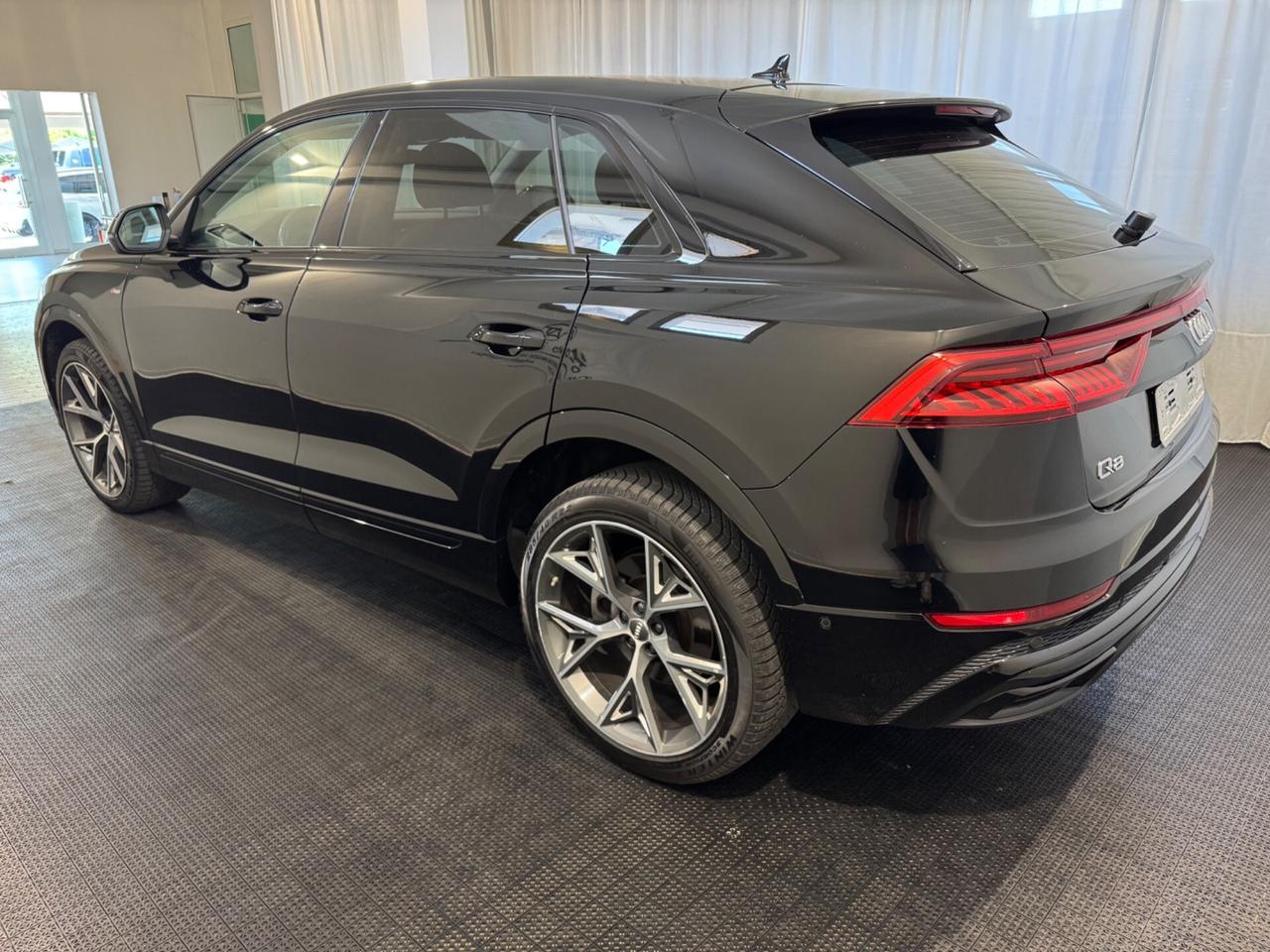 Audi Q8 45 TDI quattro tiptronic Sport