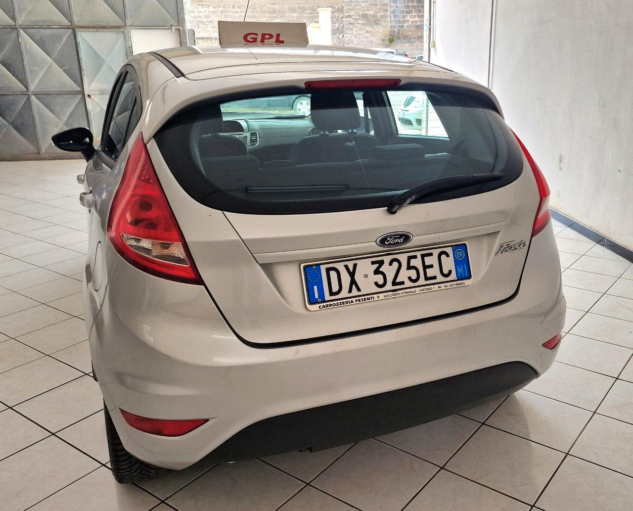 Ford Fiesta Gpl casa madre