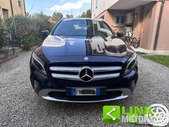 MERCEDES-BENZ GLA 180 D
