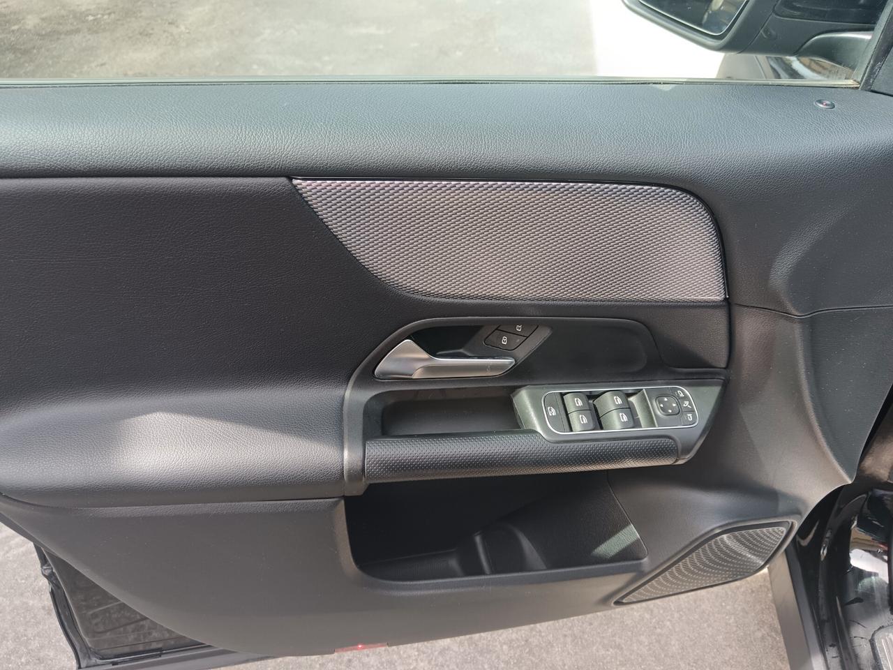 Mercedes-benz GLB 180 d Automatic Business