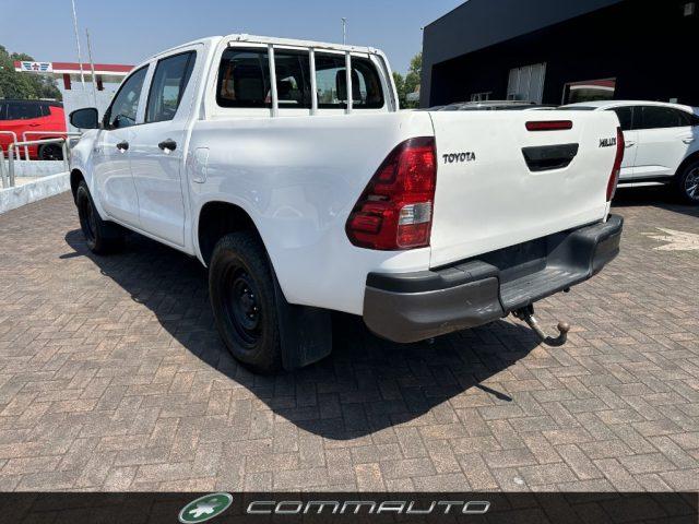 TOYOTA Hilux 2.4 D-4D 4WD 4 porte Double Cab