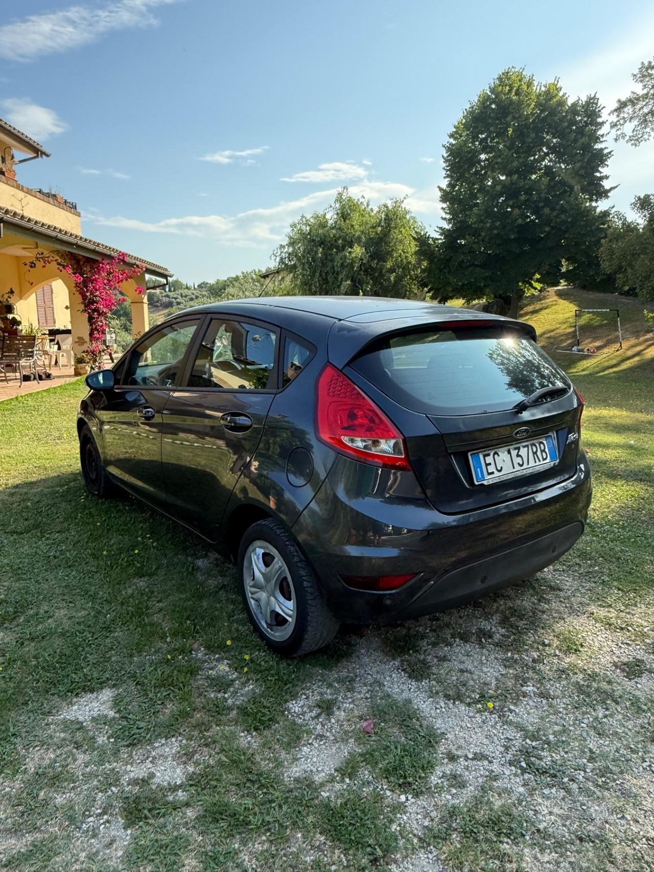 Ford Fiesta 1.4 5 porte Bz.- GPL Titanium