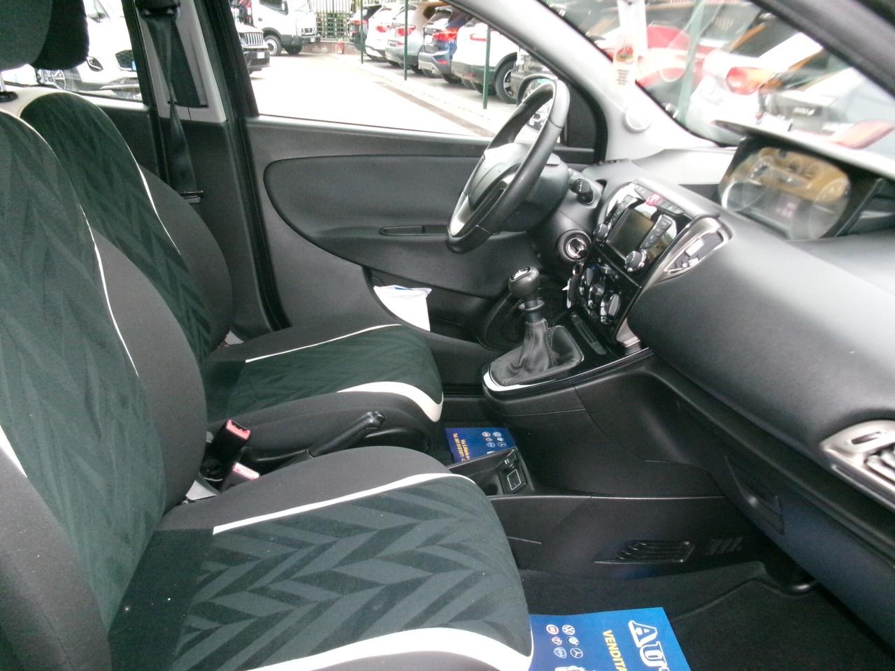 Lancia Ypsilon 1.2 PLATINUM 69CV +600.00 GPL NUOVO