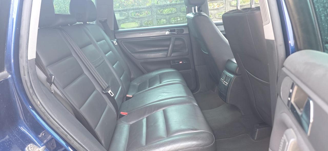 Volkswagen Touareg 3.0 V6 TDI DPF tiptronic 4x4