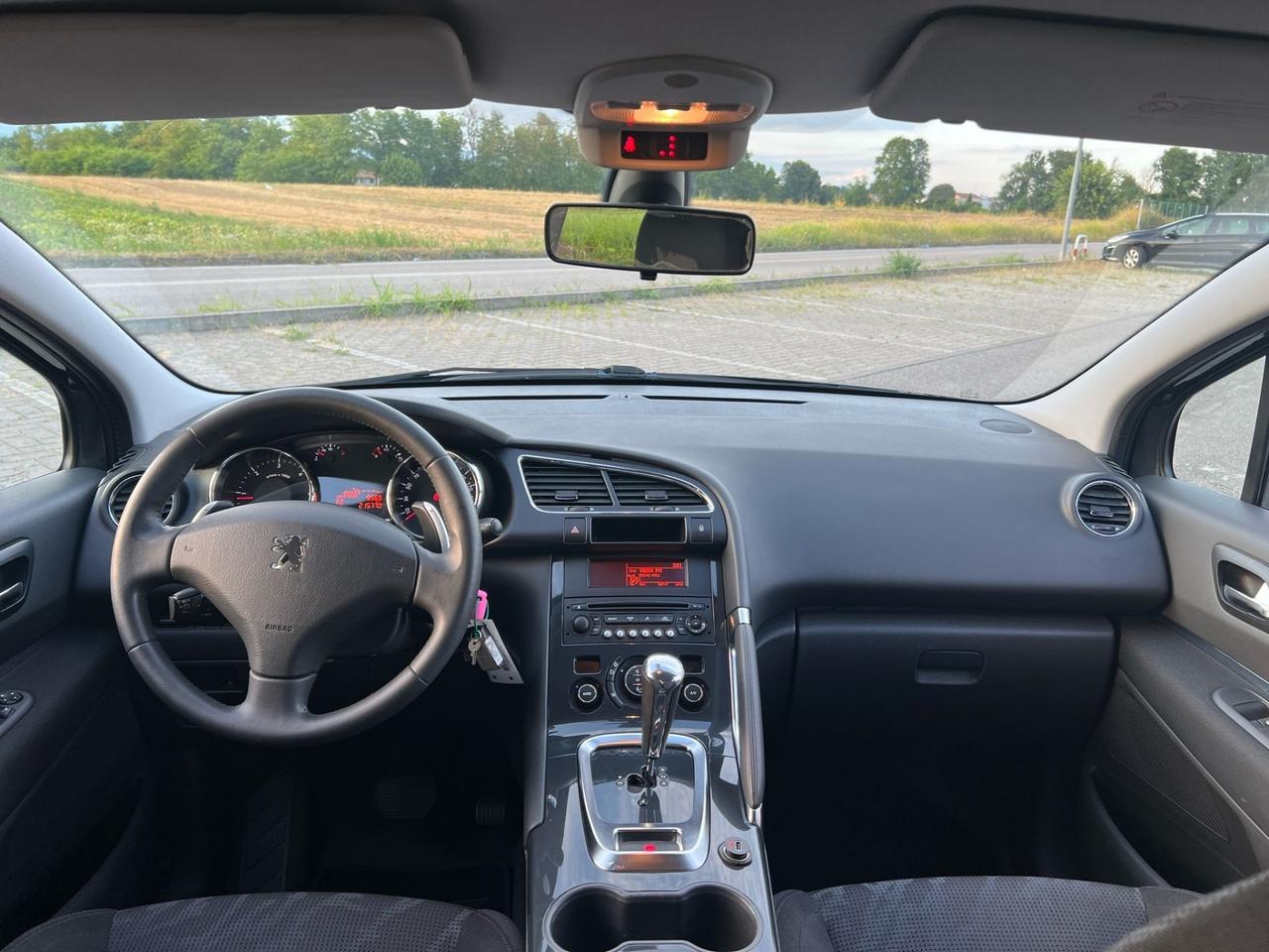 Peugeot 3008 1.6 HDi 110CV cambio robotizzato Tecno